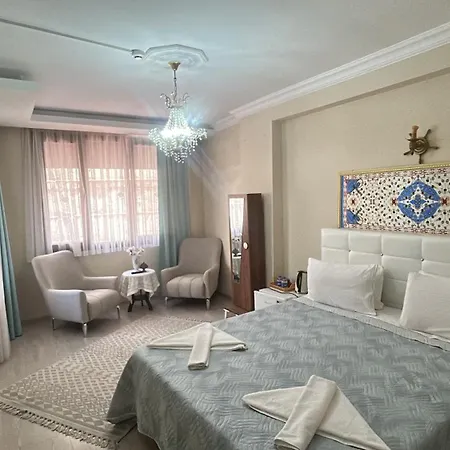 Ephesus Palaces בית אירוח *